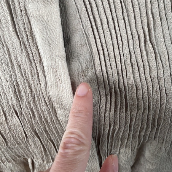 DVF taupe silk blouse - Picture 2 of 4